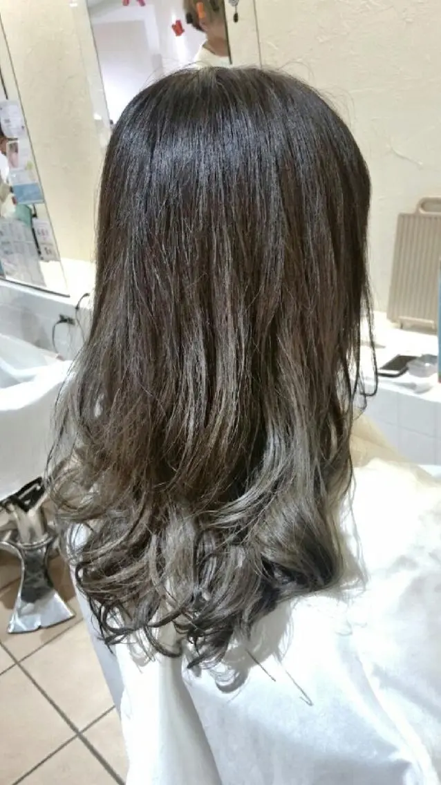ミディアム カラー アッシュ 【髪質改善美容師】t occa茨木篠原健太のヘアスタイル