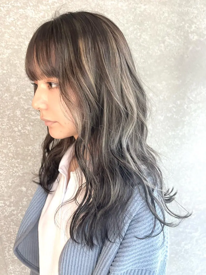 セミロング ハイライト カット ヘアカラー 韓国式パーマ🔥 ブリーチ🔥TOMOのヘアスタイル