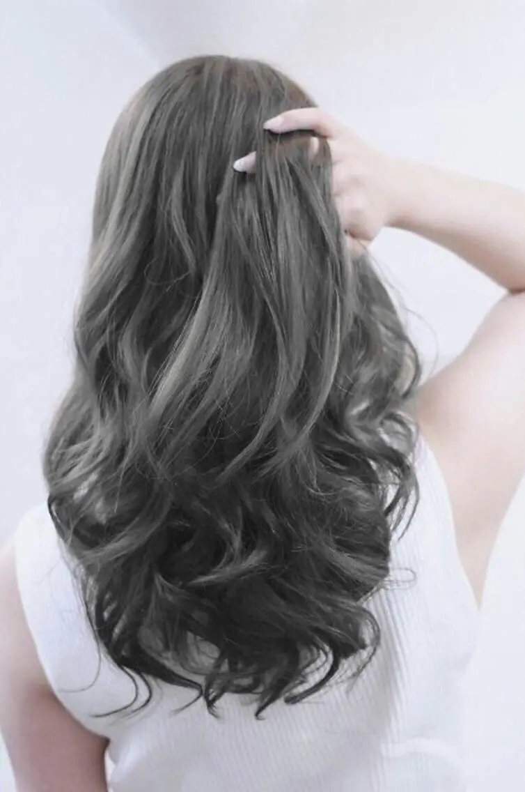 ロング カラー パーマ ヘアアレンジ 大阪レミーエクステ チビ編み込みのヘアスタイル