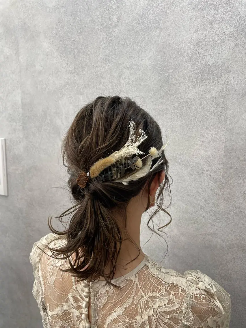 セミロング ヘアアレンジ ポニーテール 口コミ高評価✨ 安達ももかのマツエク・マツパデザイン