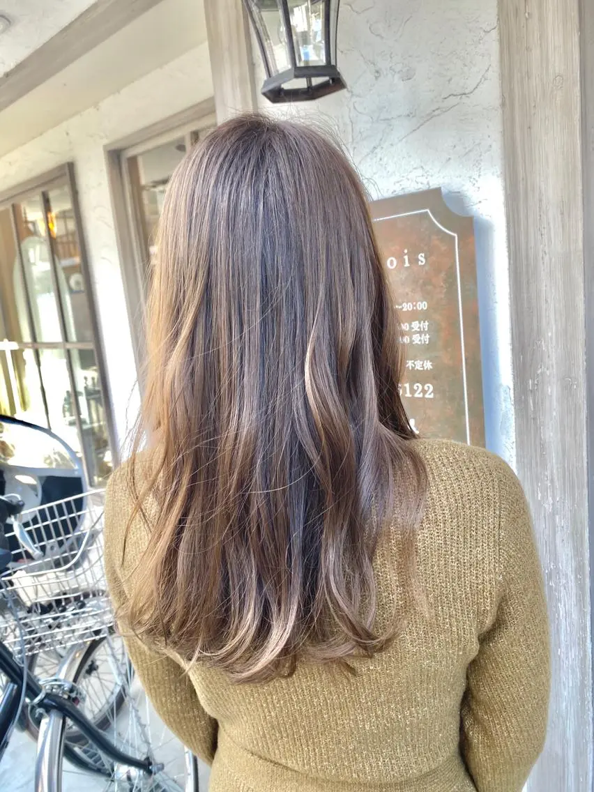 セミロング カラー ベージュカラー ブラウンカラー 透明感カラー イルミナカラー カット ヘアカラー トリートメント 美髪・髪質改善 有田怜平のヘアスタイル