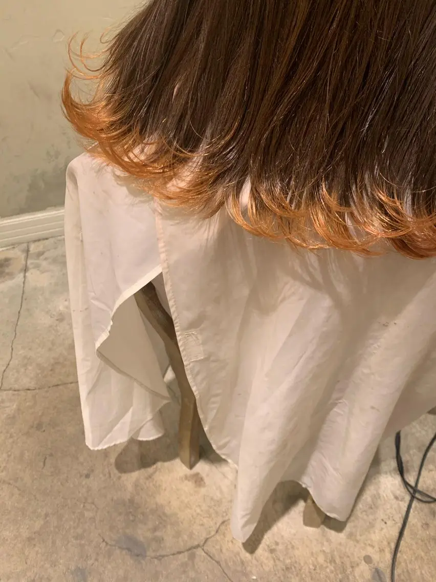 ロング カラー SAKINO ベージュカラーのヘアスタイル