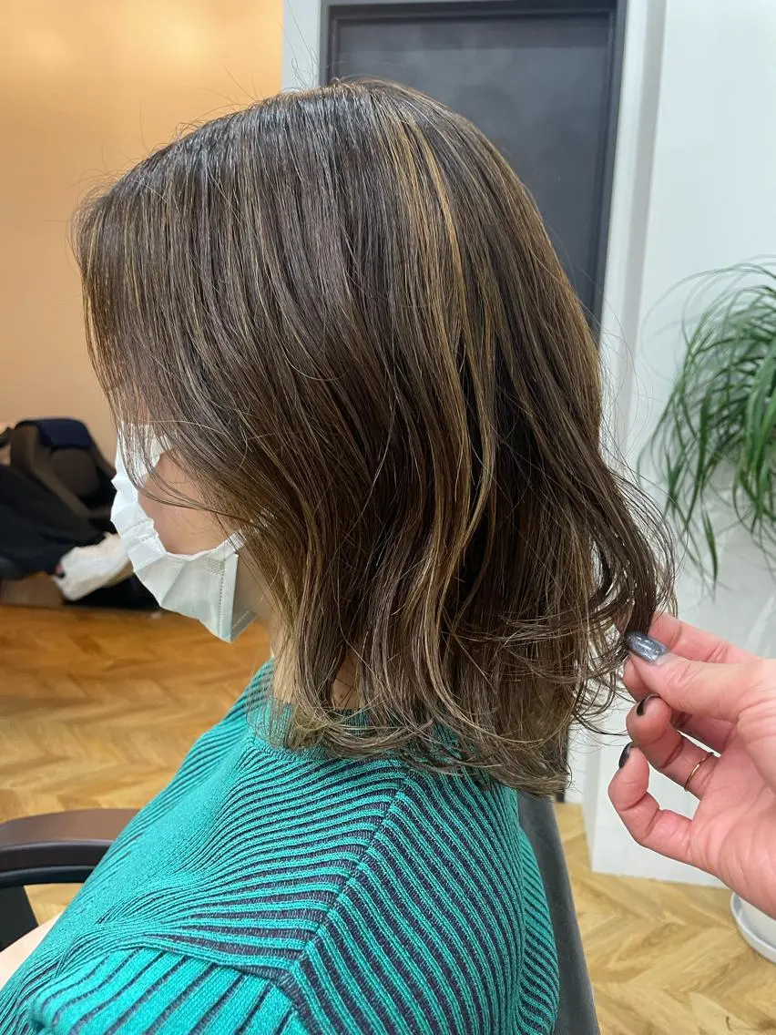 ミディアム カラー パーマ ヘアアレンジ カット トリートメント くびれレイヤー/艶 カラー　MADOKAのヘアスタイル