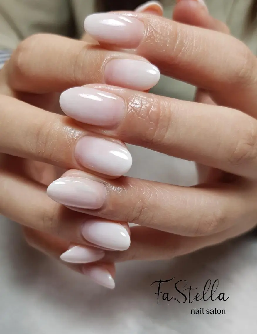 ロング ネイル ジェルネイル グラデーション パラジェル ホワイト ハンドネイル Fa.Stella ファステラ のネイルデザイン