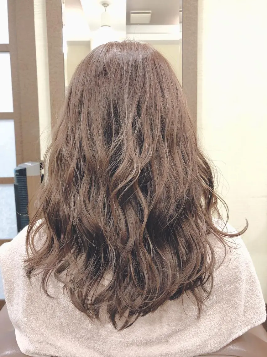 ロング カラー ブリーチ ブリーチなしカラー カット ヘアカラー 🌟東銀座マンツーマ ン🌟タカナシのヘアスタイル