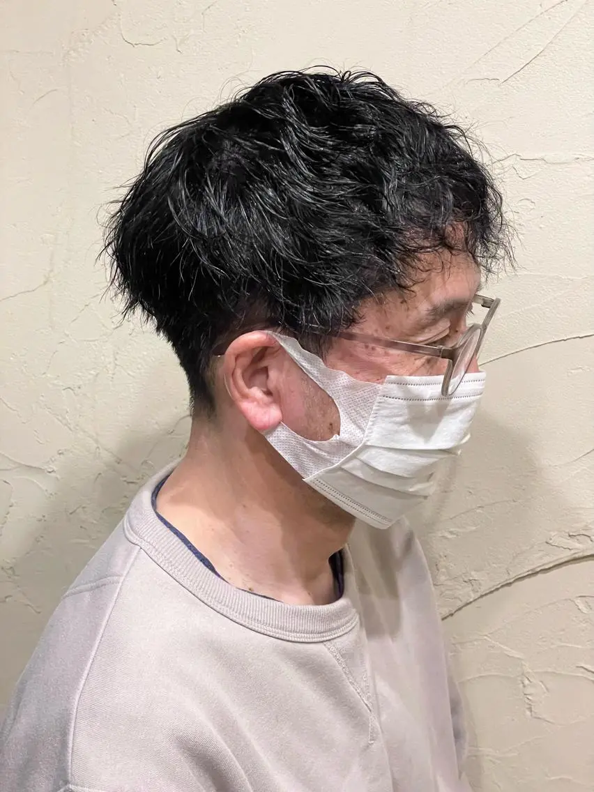 ショート パーマ メンズ メンズパーマ メンズショート ツイストスパイラルパーマ ショートヘア スパイラルパーマ カット パーマ メンズ特化/パーマ指 名No.1/百瀬太郎のヘアスタイル