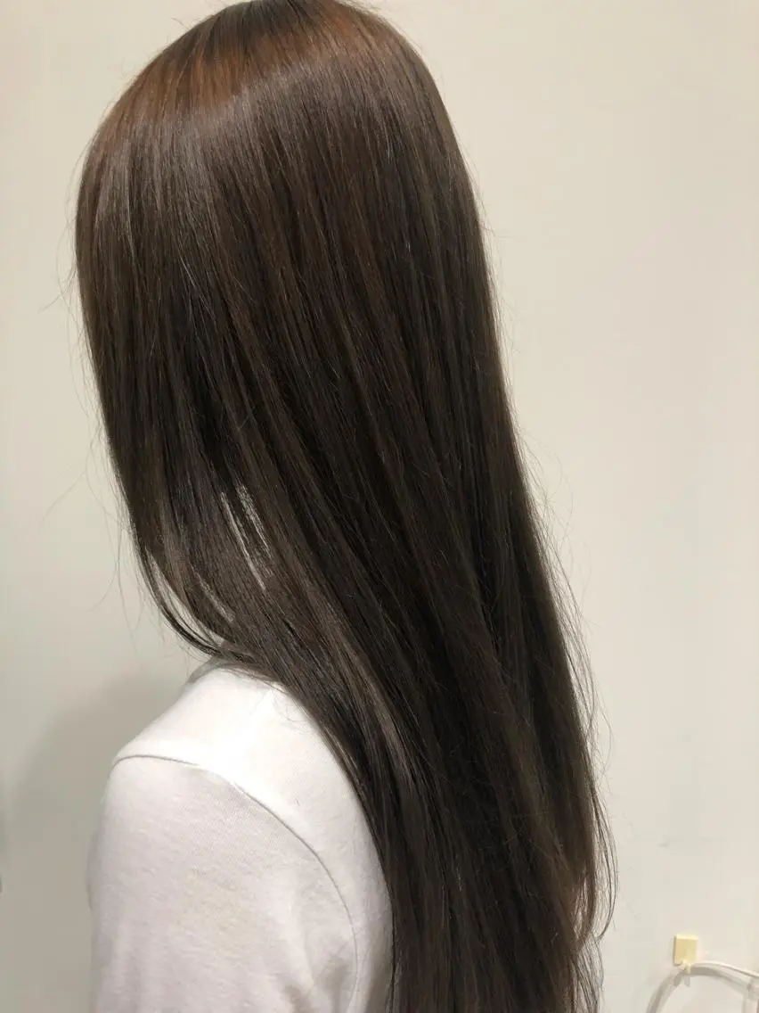 ロング アッシュ ヤマモト マイのヘアスタイル
