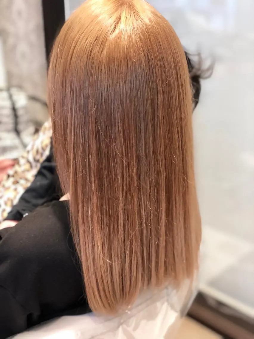 セミロング カラー ブリーチ ブラウンカラー グラデーションカラー ハイライトカラー ミルクティーブラウン アンドウ ユウ/ レイヤーカット/韓国のヘアスタイル
