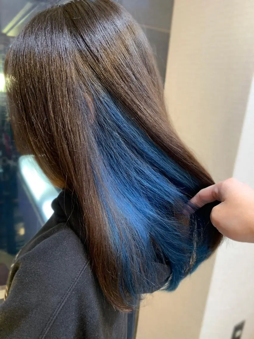 セミロング カラー ブリーチ ブルーカラー 髪質改善・美髪矯正 福村佳祐のヘアスタイル