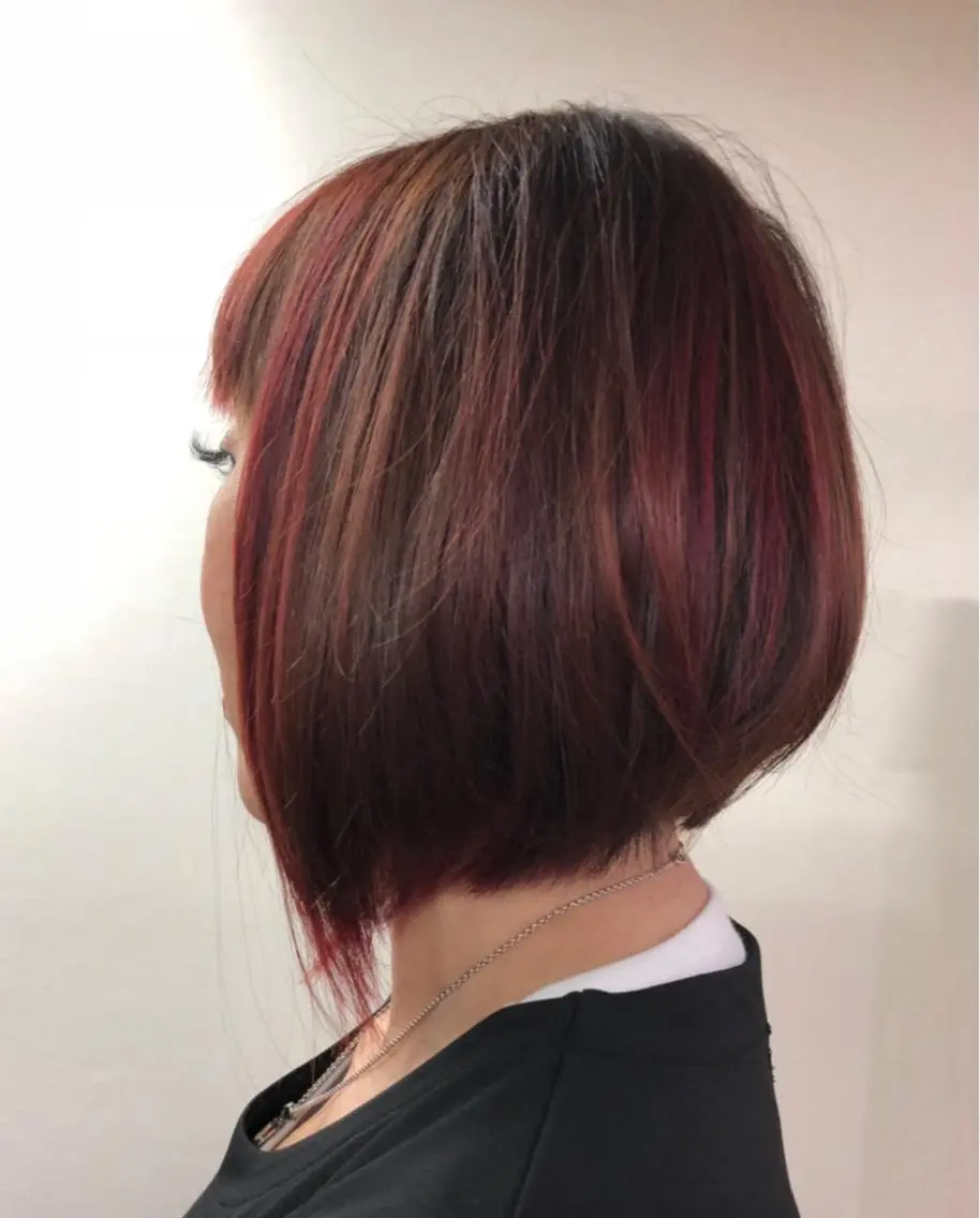 ミディアム カラー ヘアアレンジ ブリーチ レッドカラー ボブ 顔周りカット トリートメント みなみ ・のヘアスタイル
