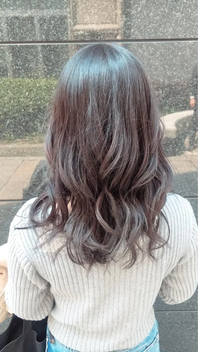 ロング アッシュ 角床直哉 カラーカットNO 1のヘアスタイル