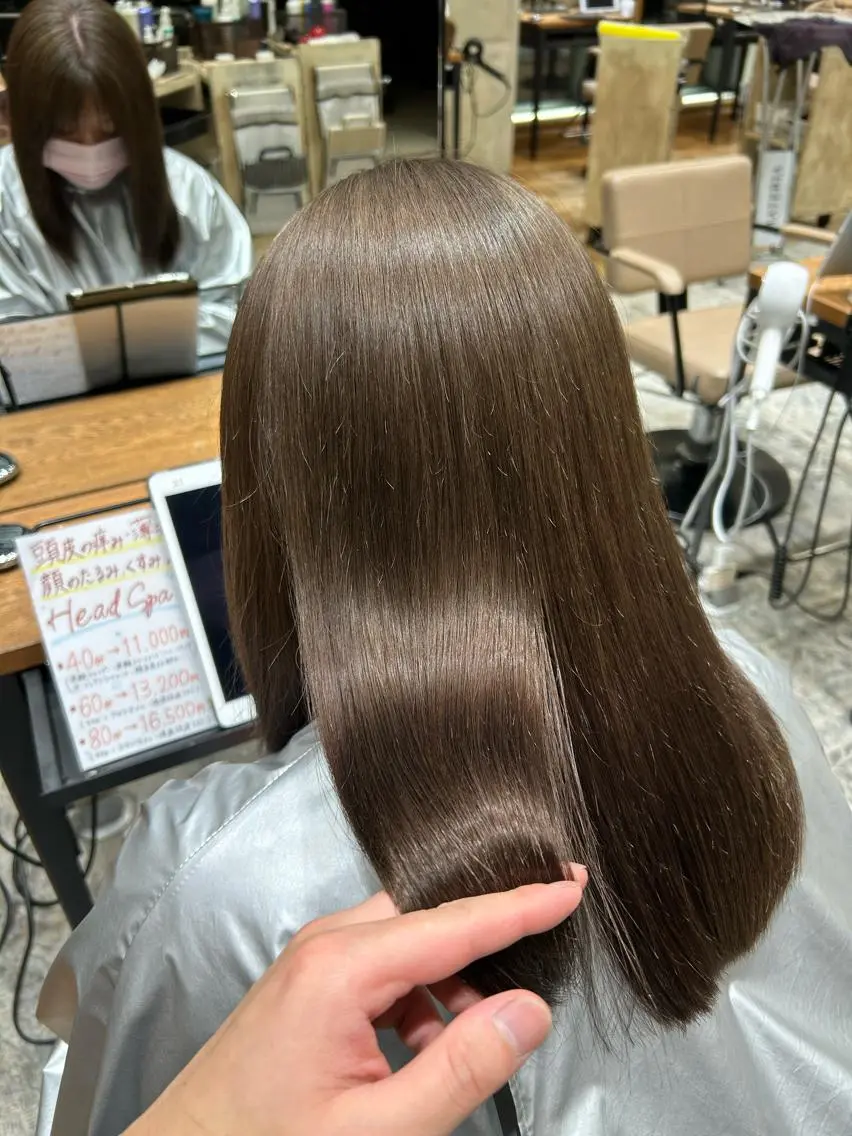 ロング カラー パーマ バレイヤージュ ブリーチ ケアブリーチ ダブルカラー ハイライトカラー カット ヘアカラー 縮毛矯正 トリートメント 銀座✨レイヤーカット 顔まわり/坂本亜裟海のヘアスタイル