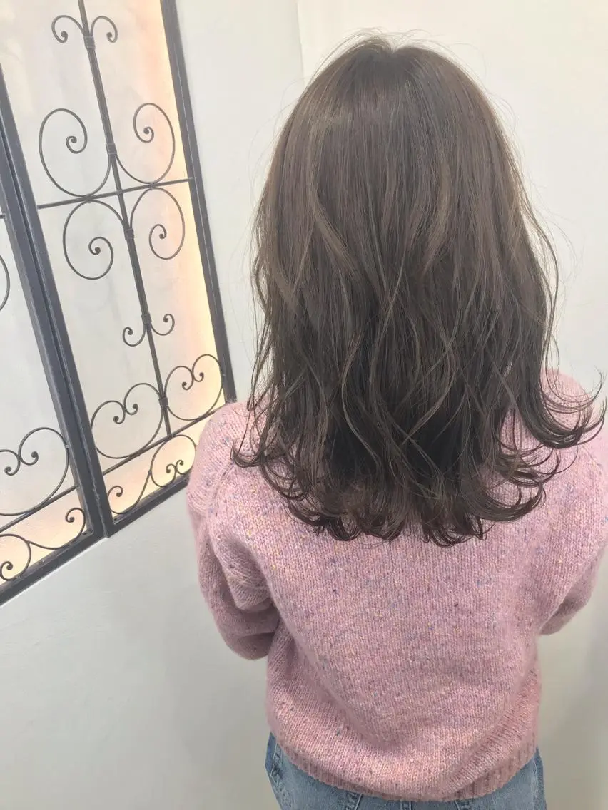 セミロング カラー AVANCE 長尾 尚悟のヘアスタイル