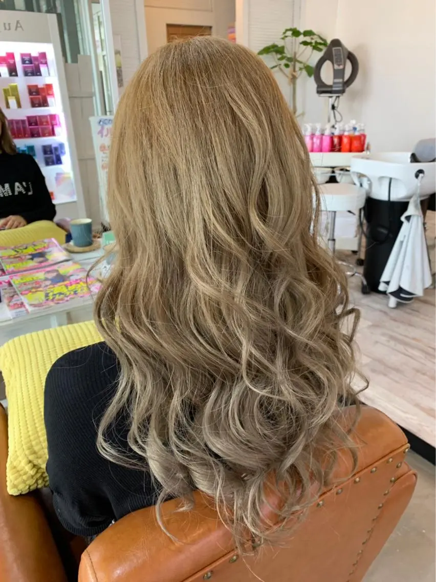 ロング カラー RINKA 琳茄のヘアスタイル