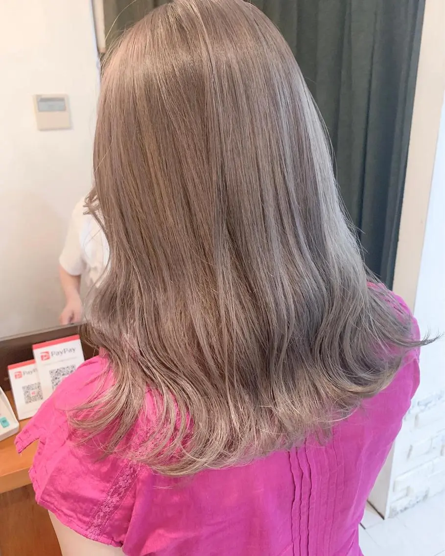 ミディアム カラー ベージュカラー ブリーチ 韓国風ヘア ヘアカラー BOX mico.のヘアスタイル