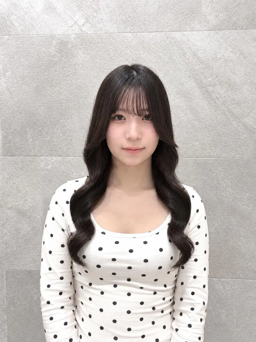 セミロング 韓国ヘアケアブリーチ 莉奈のヘアスタイル