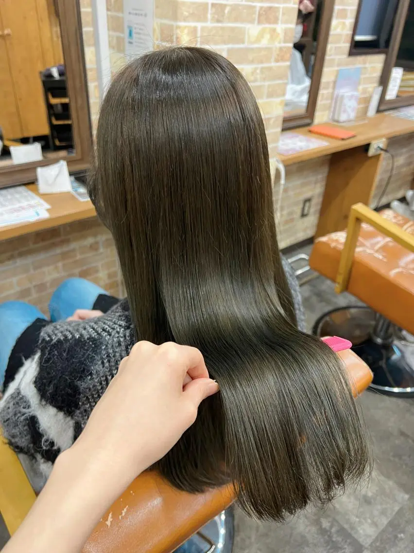 セミロング カラー カット ヘアカラー トリートメント 上質髪🪐 AIRI🪷‧₊˚のヘアスタイル