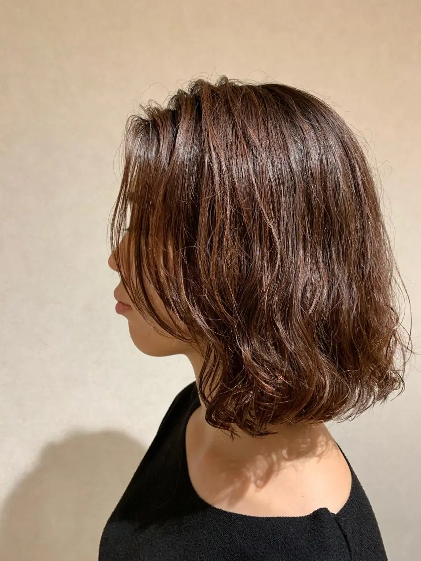ミディアム カラー パーマ カット ヘアカラー トリートメント yamauchi mikuのヘアスタイル