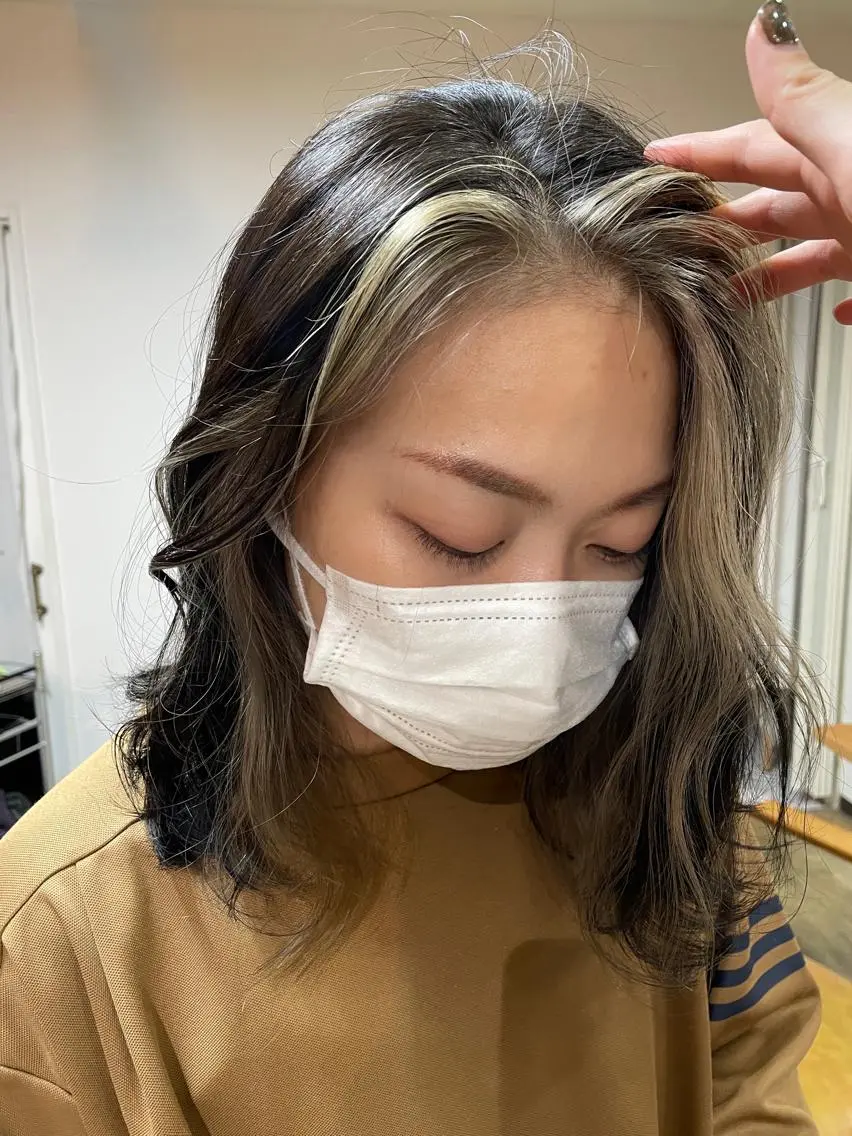 ミディアム カラー ミストバング  フェイスフレーミング ヘアカラー カジ エリナのヘアスタイル