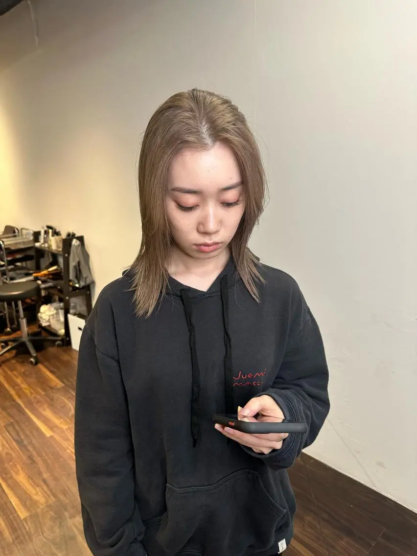 ミディアム 韓国風カラー 顔まわりレイヤー 顔周りカット 髪質改善 韓国風ヘア ワンホンヘア ケラチン/Kaitoのヘアスタイル