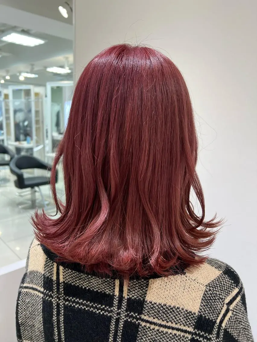 ミディアム カラー ブリーチ 透明感カラー ピンクカラー 【暖色カラー特化】 中山由梨のヘアスタイル