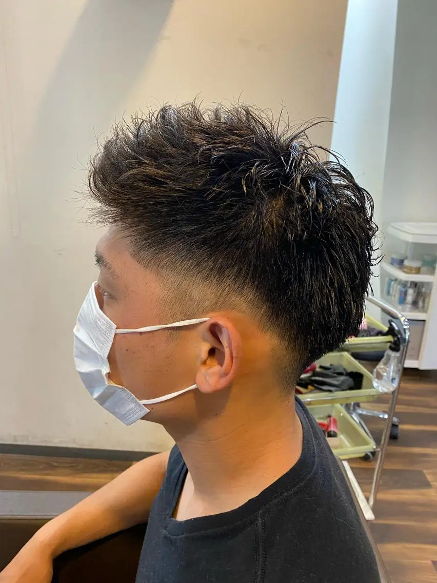 ショート メンズ 刈り上げ 堀 広夢のヘアスタイル