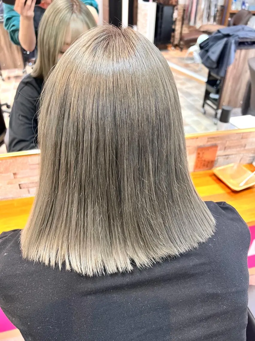ショート カラー ヘアカラー ヘアカラー&縮毛矯正 STAR☆RIVERのヘアスタイル