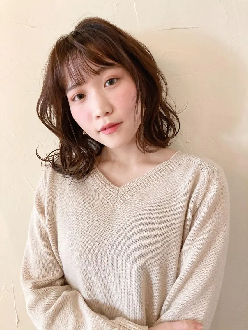 ミディアム シマダ アユミのヘアスタイル