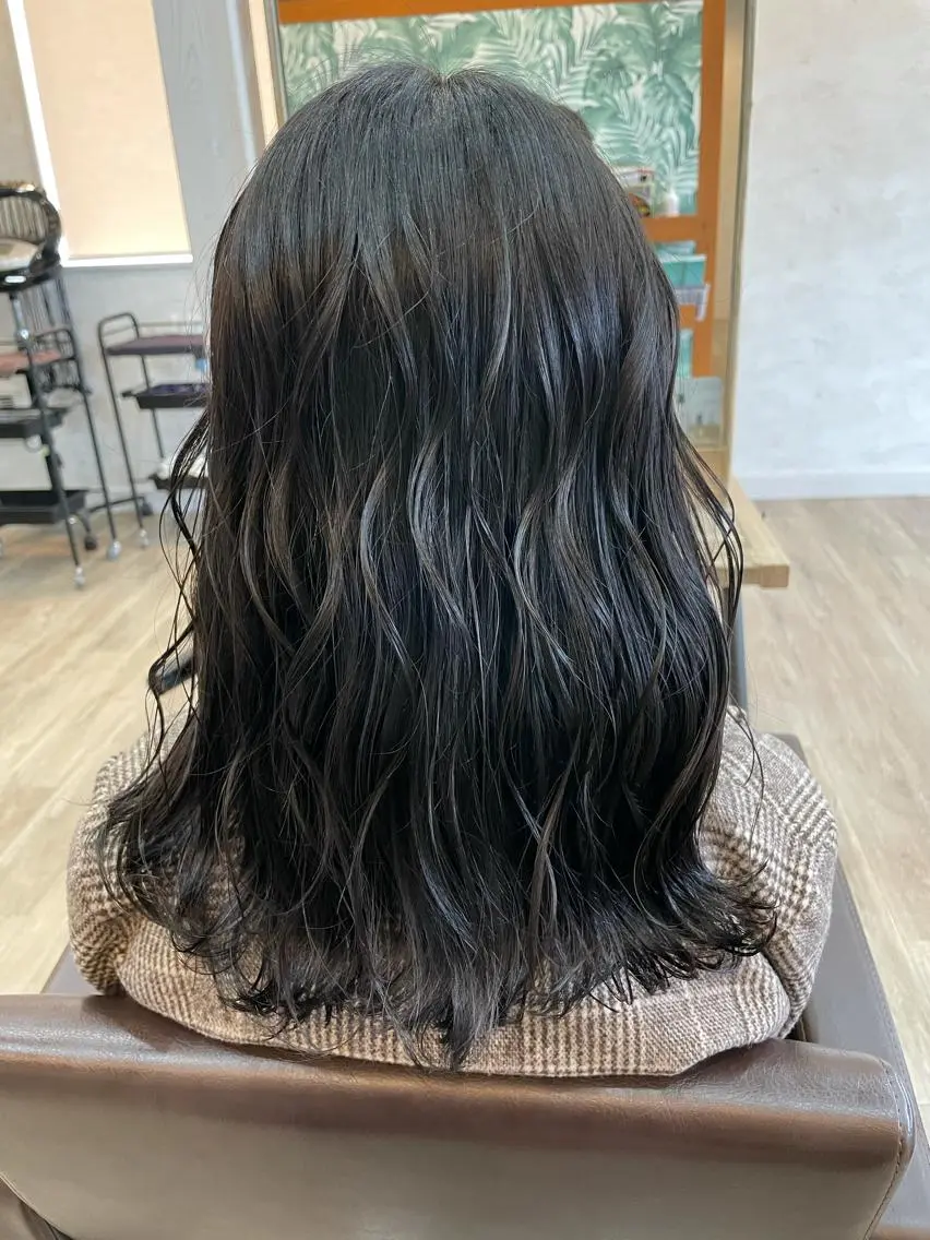 セミロング カラー カット ヘアカラー トリートメント 國井 瑞貴のヘアスタイル
