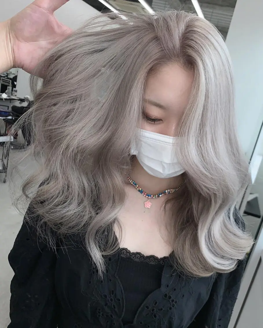 カラー ダブルカラー BLEACHi /noeのヘアスタイル