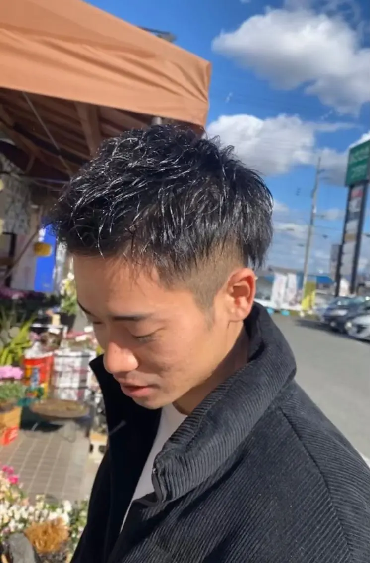 ショート メンズ モヒカン カット トリートメント 山岡 秀規のヘアスタイル