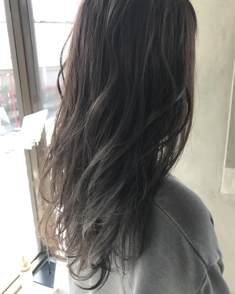 ロング カット ヘアカラー 岡本 一平のヘアスタイル