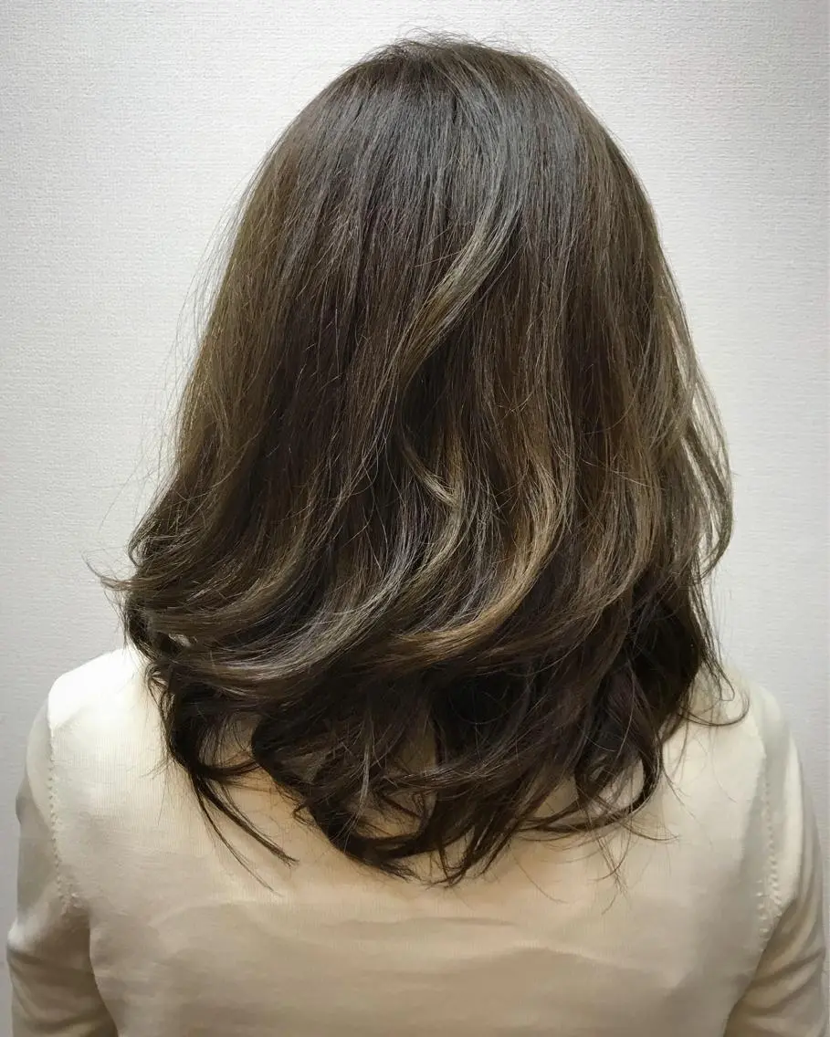 セミロング カラー カット ヘアカラー トリートメント 吉森 満俊のヘアスタイル