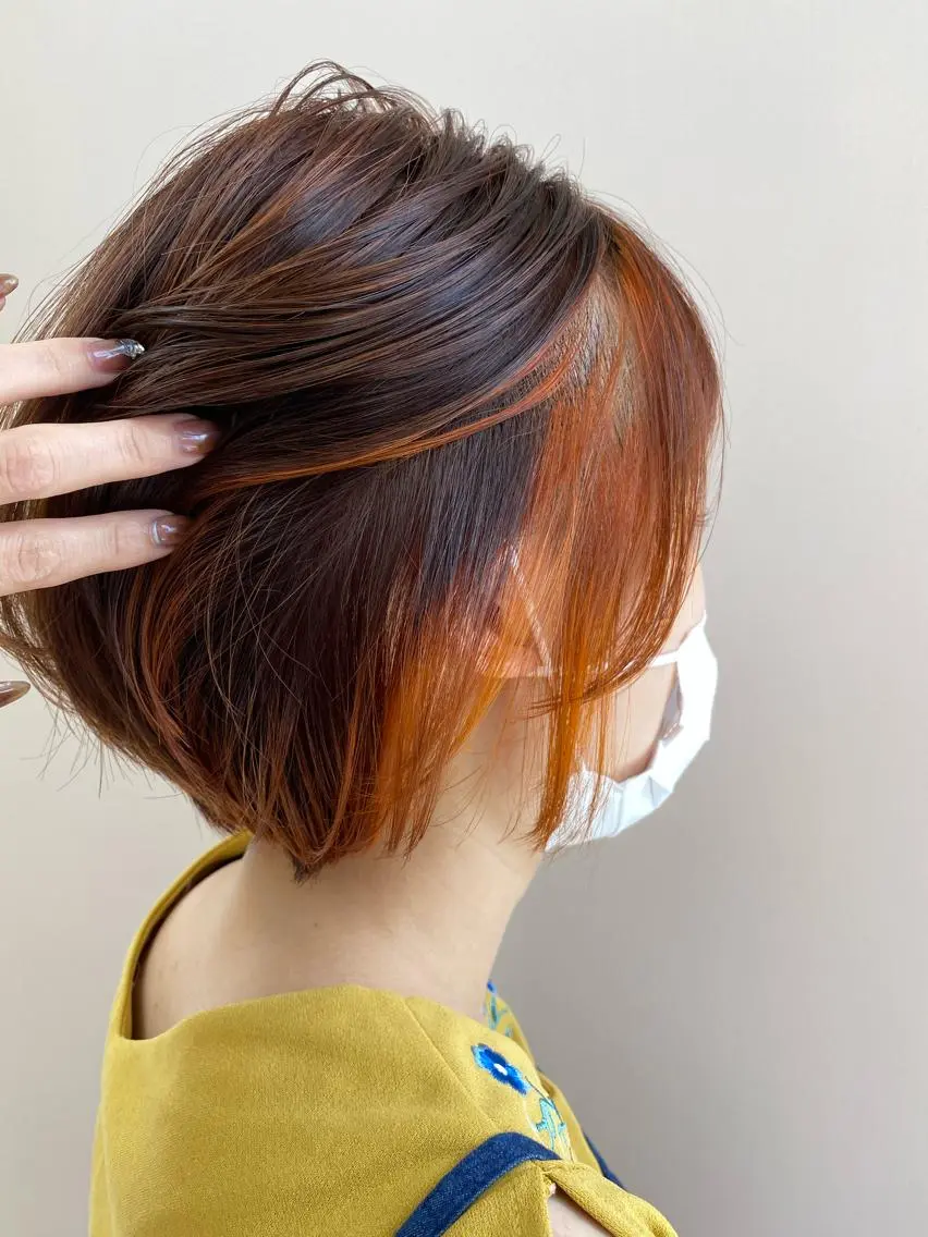 ショート カラー ハイライトカラー オレンジ ハイライト 小顔レイヤー/ ベージュ🤍Rieのヘアスタイル
