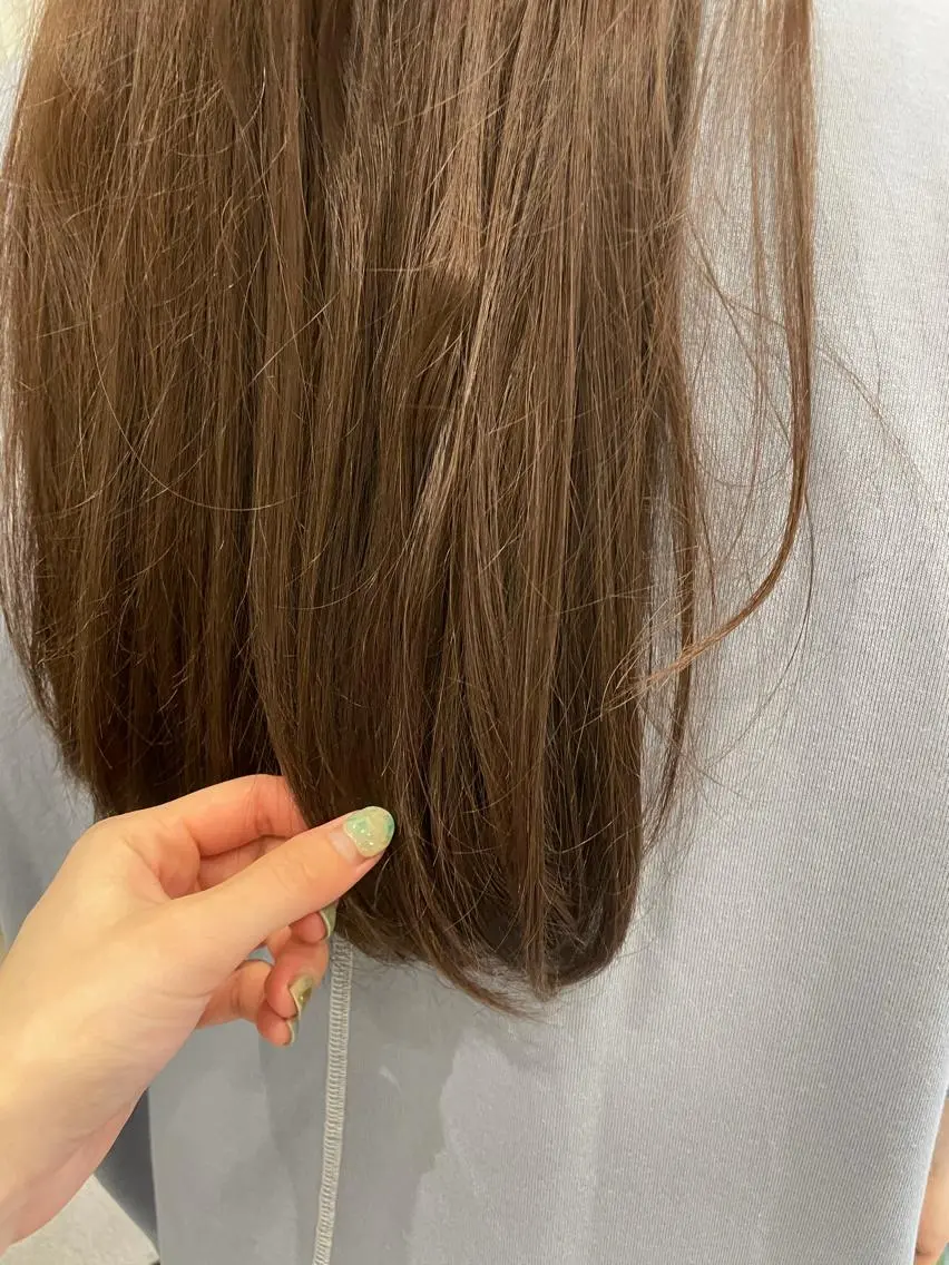 ロング カラー ベージュカラー 中根 麻友香のヘアスタイル