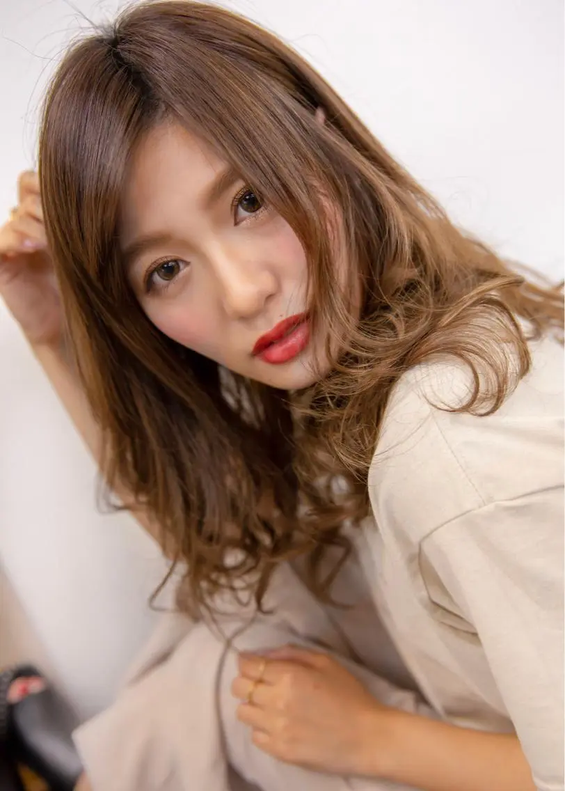 ミディアム 安田 さやかのヘアスタイル