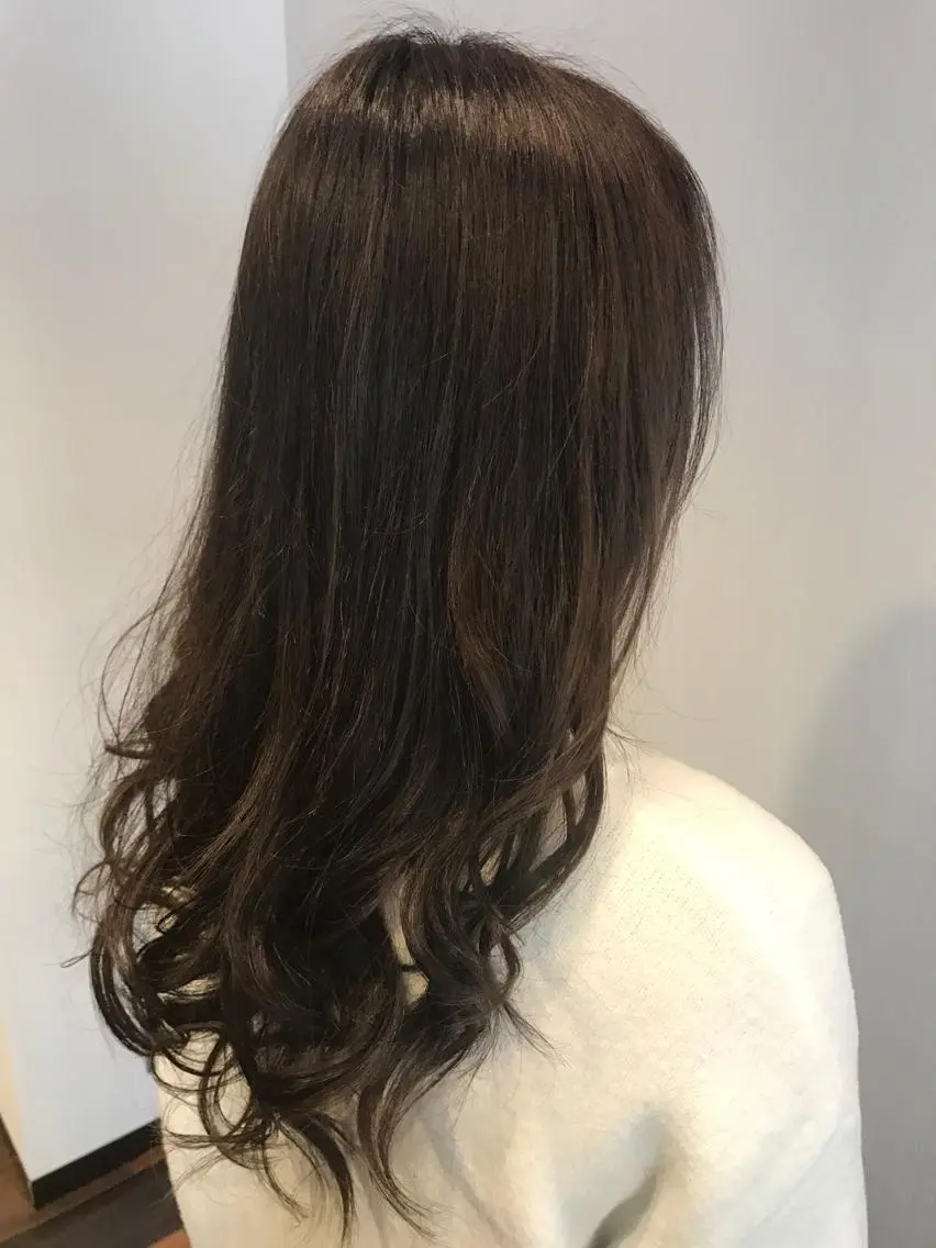 セミロング カラー アッシュ ひろせ かなのヘアスタイル