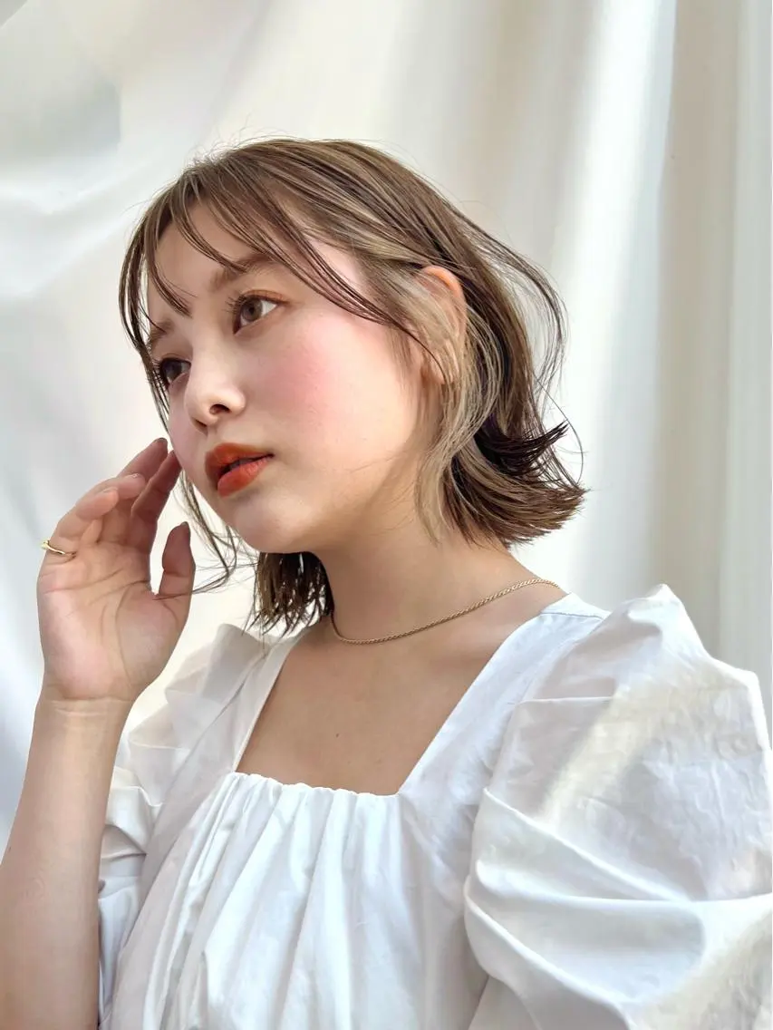 ミディアム カラー ベージュカラー 透明感カラー グレージュ ボブ カット ヘアカラー トリートメント レイヤー専門家 ダブルカラー修のヘアスタイル