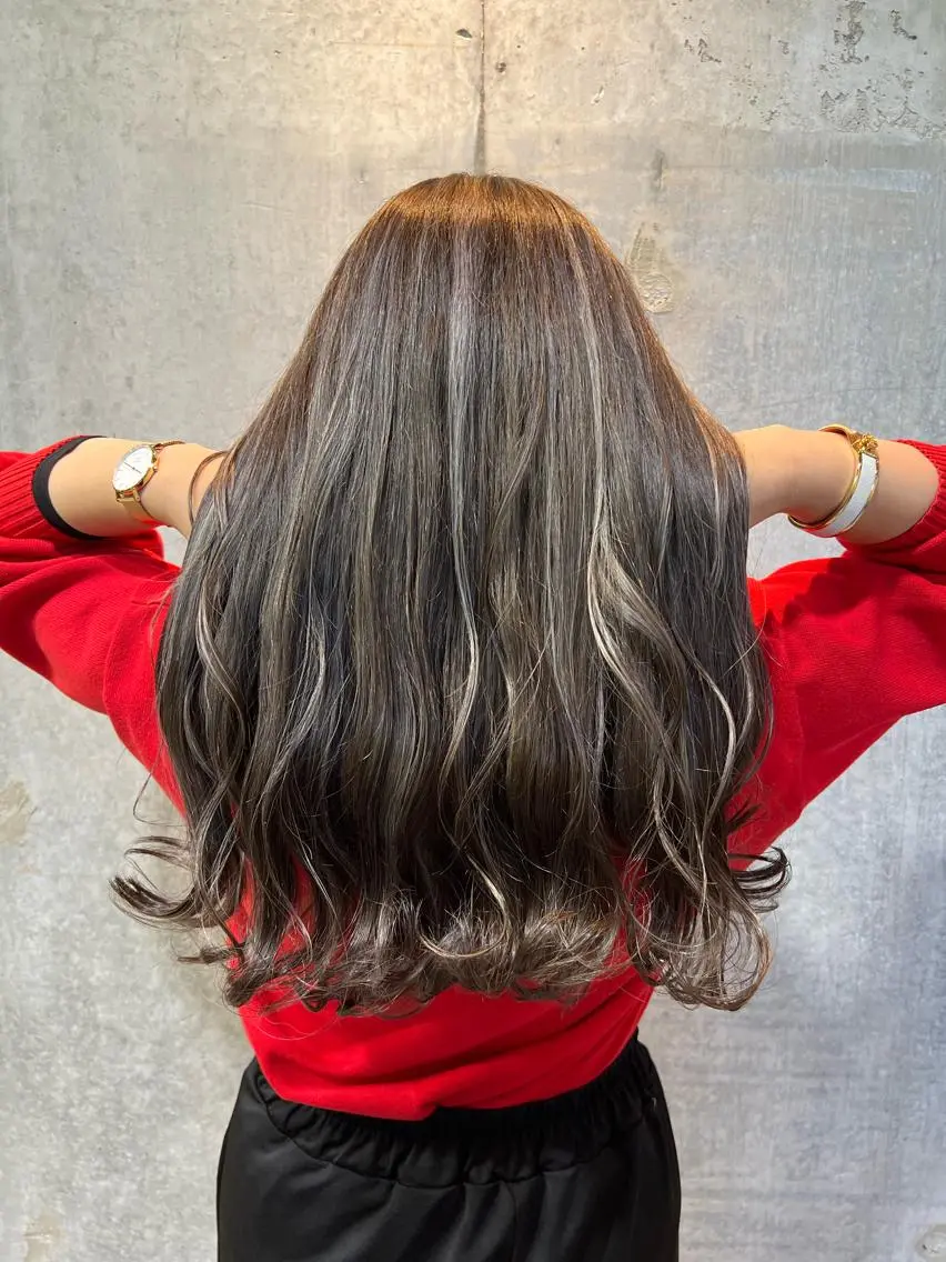 ロング カラー カット ヘアカラー トリートメント mana .のヘアスタイル