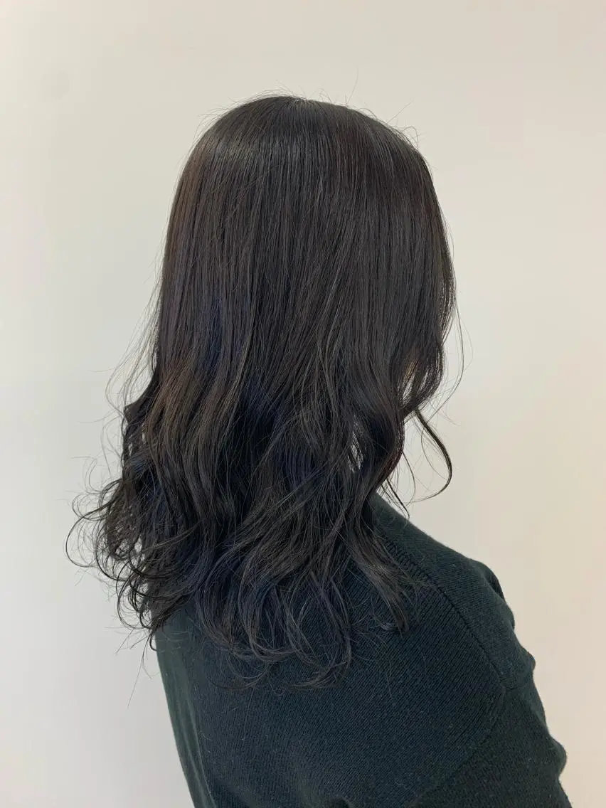 ロング カラー ヘアカラー ヘッドスパ 顔まわりカット✄ ベージュカラー🧸のヘアスタイル