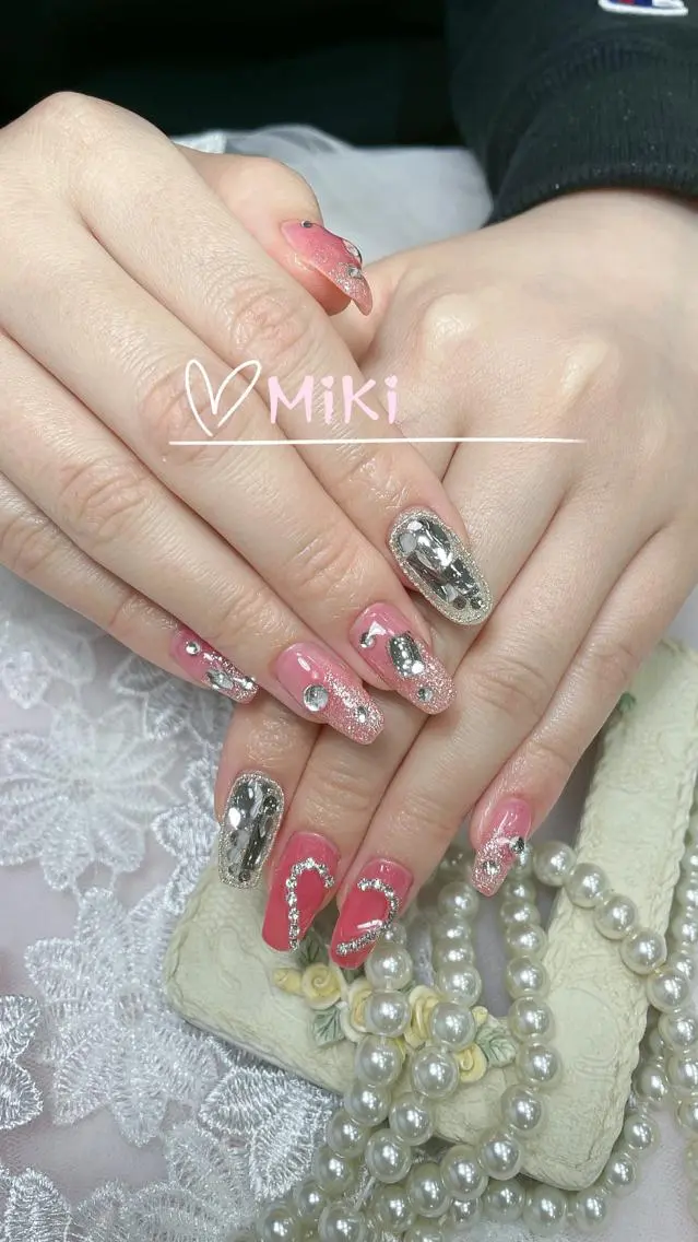 ネイル 🦋 MiKi 🦋 ネイルサロンのネイルデザイン