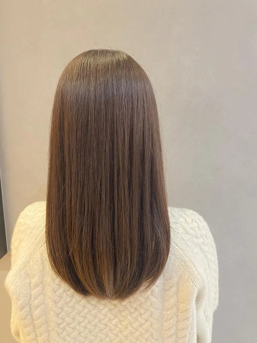 カラー ベージュカラー ヘアカラー やまもとゆうり 艶カラー🫧のヘアスタイル