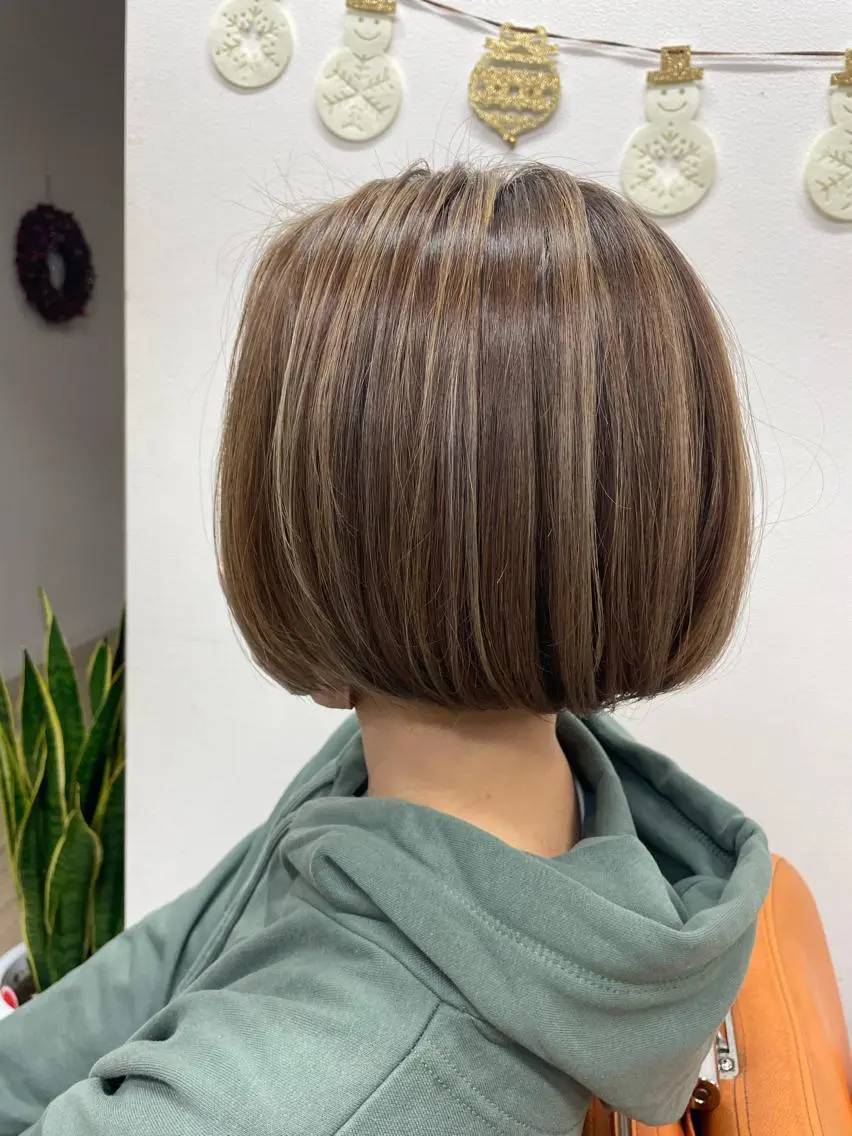 ショート ヘアカラー AKI💛 すみれのマツエク・マツパデザイン