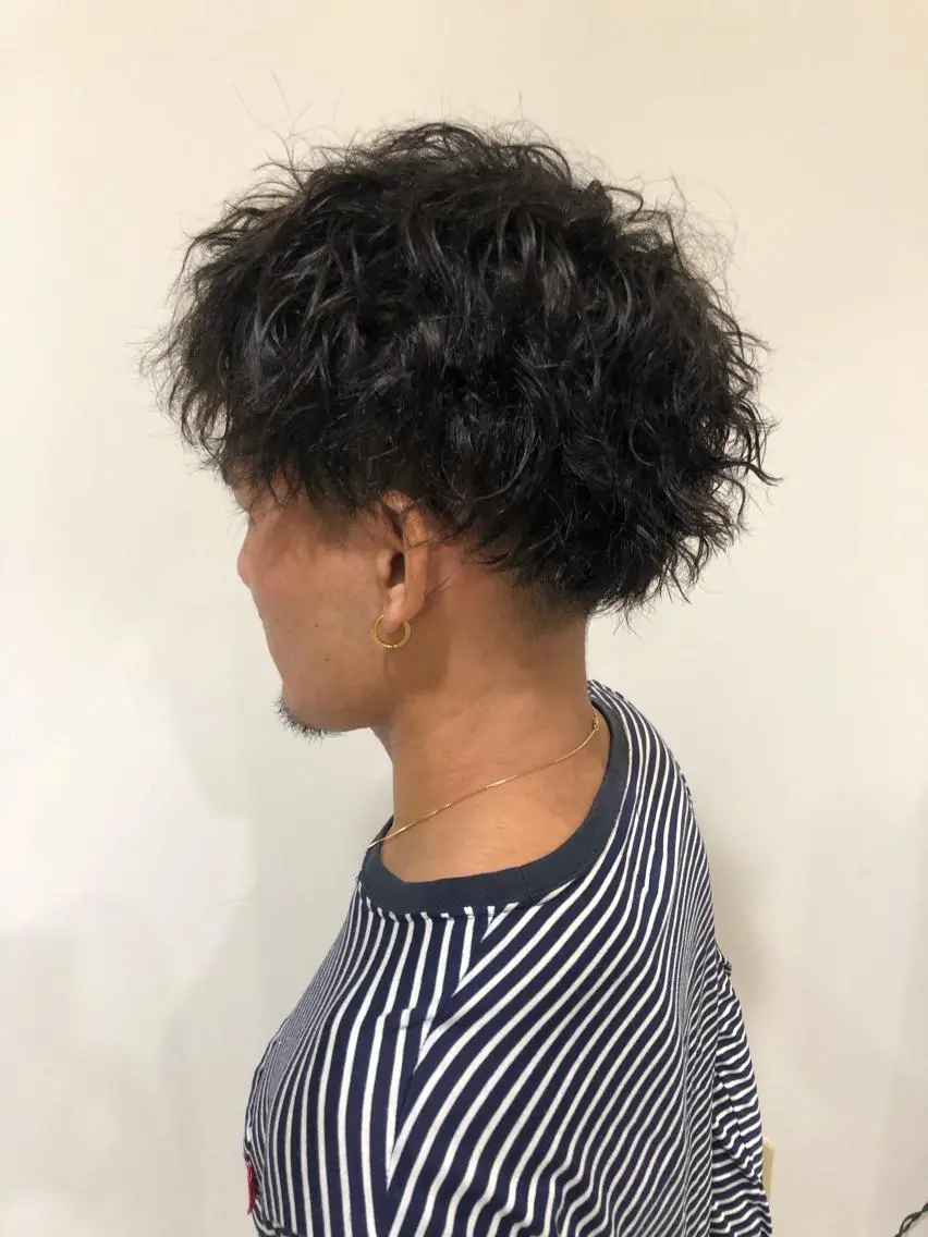 ショート パーマ メンズ メンズパーマ メンズツイストパーマ ツイストパーマ カット パーマ ヤマモト マイのヘアスタイル