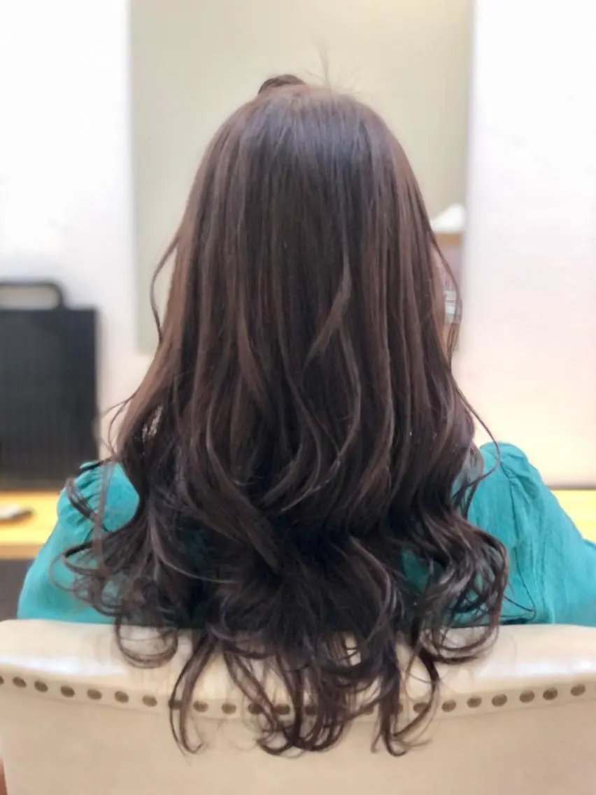 ロング パープルカラー カット トリートメント H by Real meのヘアスタイル
