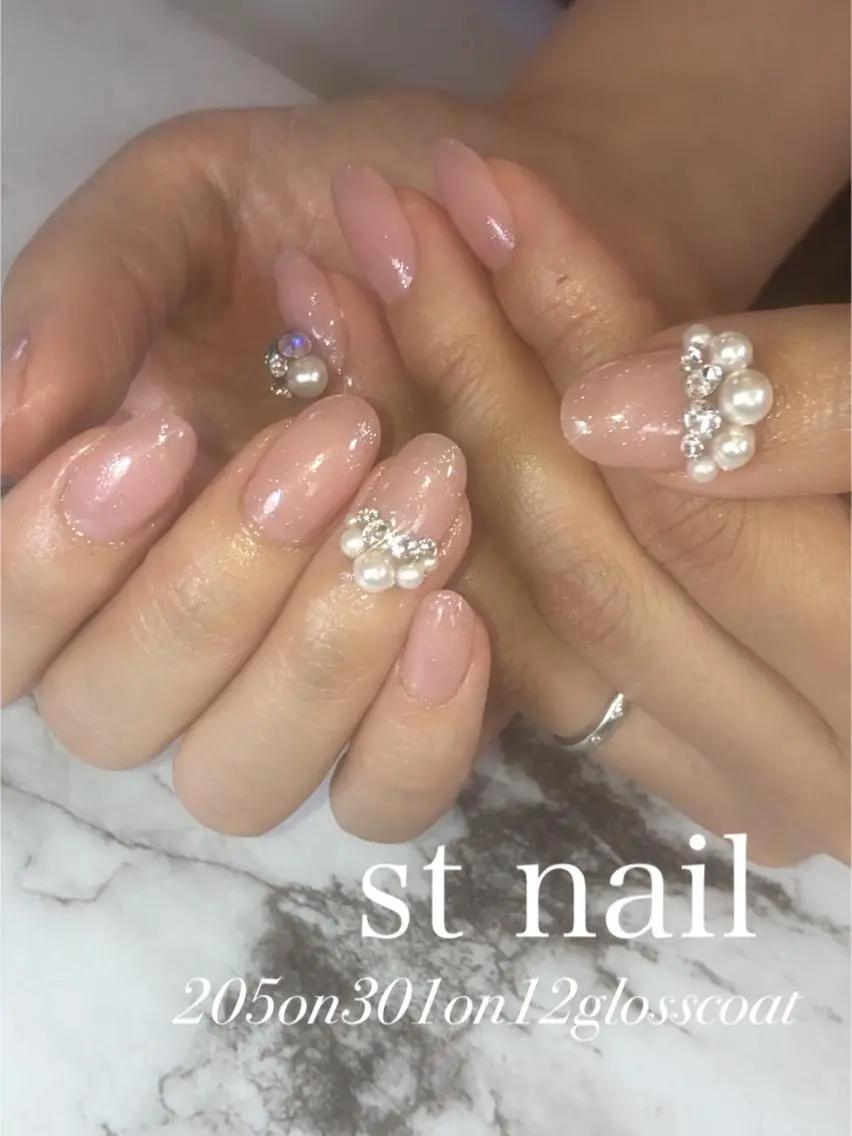 ネイル グリーン オフィスネイル シンプルネイル ストーンネイル st nailのネイルデザイン