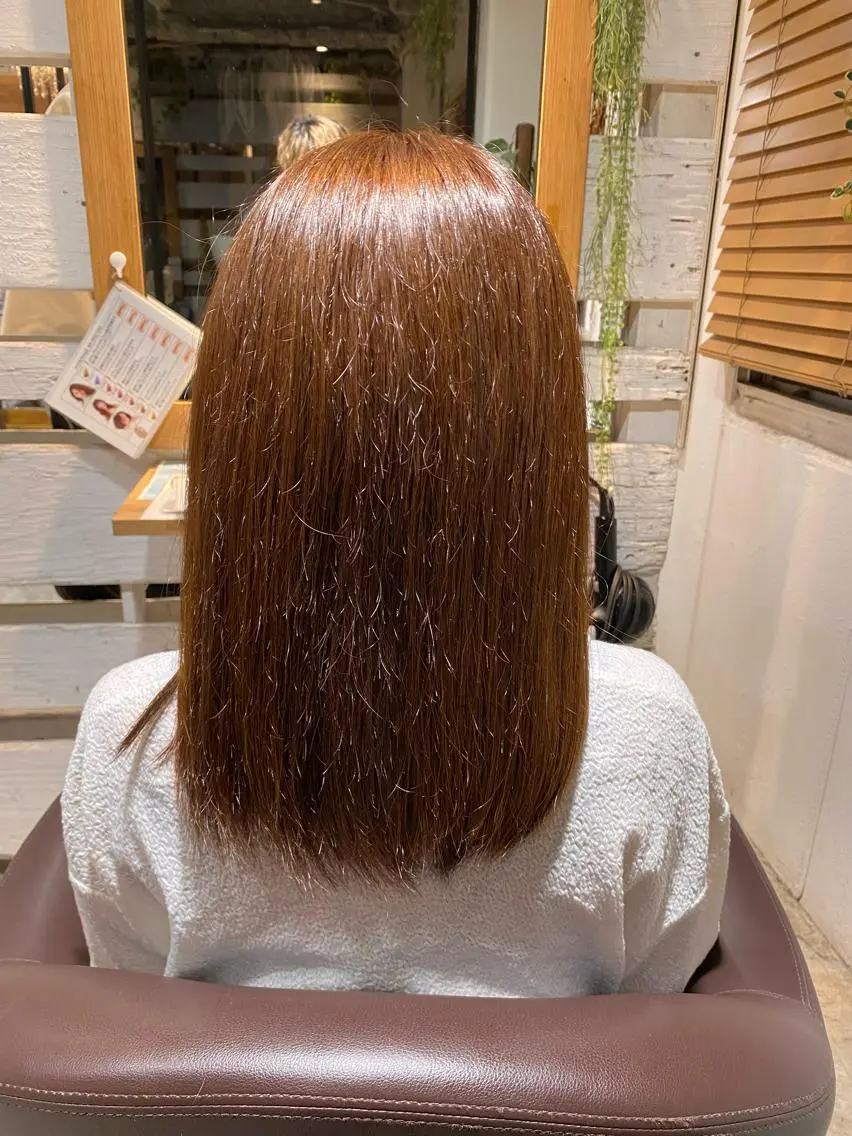 セミロング カット ヘアカラー 長濱 俊のヘアスタイル