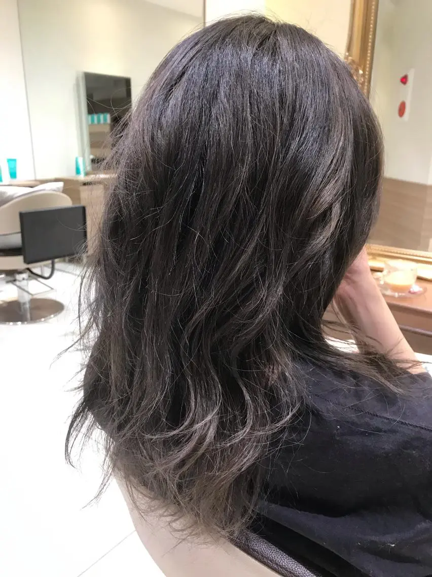 セミロング カラー カット ヘアカラー トリートメント KOOKI スティードトーキョーのヘアスタイル