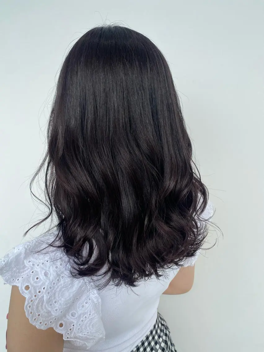 ミディアム 丸山 純奈のヘアスタイル