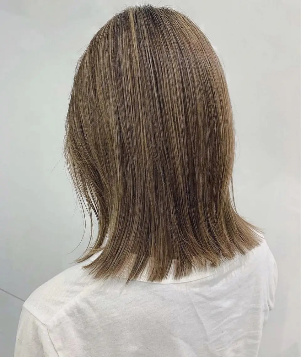 ミディアム カラー 森田 三琴のヘアスタイル